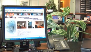 Workstation at the business center for domiciliation in Lyon